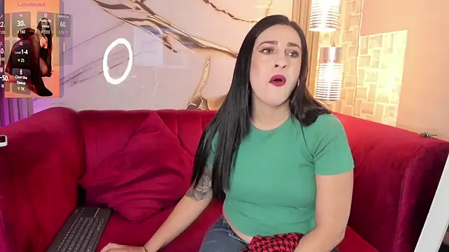 Snapshot of Bella_williamss_ chatting on November 11, 2025, 7:47 pm Bella williamss online show from November 11, 2025, 7:47 pm