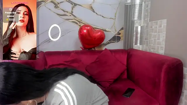 Bella williamss  online show from February 16, 2026, 7:32 pm