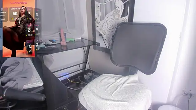 Bella williamss  online show from May 23, 2026, 8:29 am