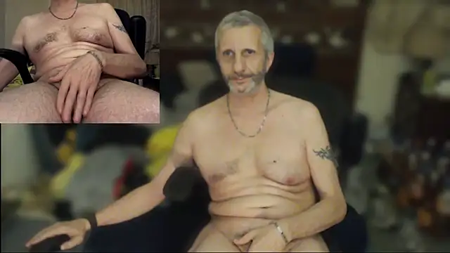 maxdaddy690 online show from June 6, 2026, 1:21 am