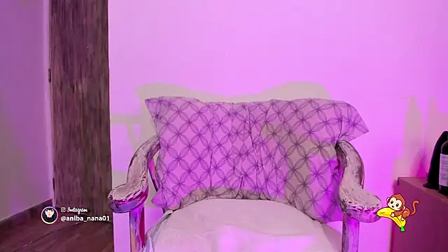 annabananas01 online show from October 16, 2025, 10:33 pm