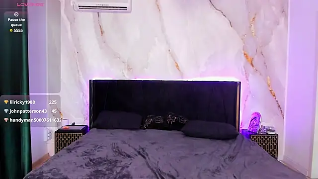 Snapshot of CutiePie69__ chatting on March 18, 2025, 2:47 am CutiePie69 online show from March 18, 2025, 2:47 am