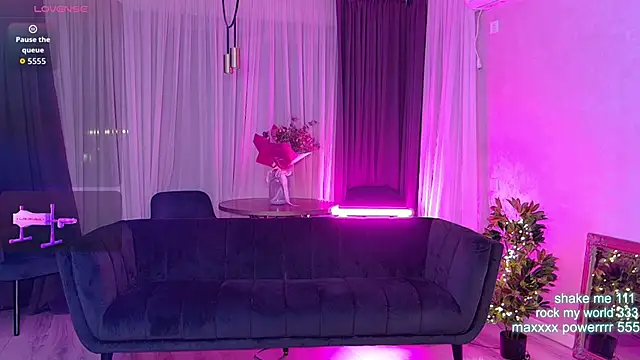 CutiePie69   online show from February 3, 2026, 2:53 am