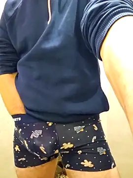 Mpinios online show from February 20, 2026, 10:21 pm