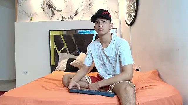 KING OFF BOYS online show from November 12, 2025, 1:22 pm