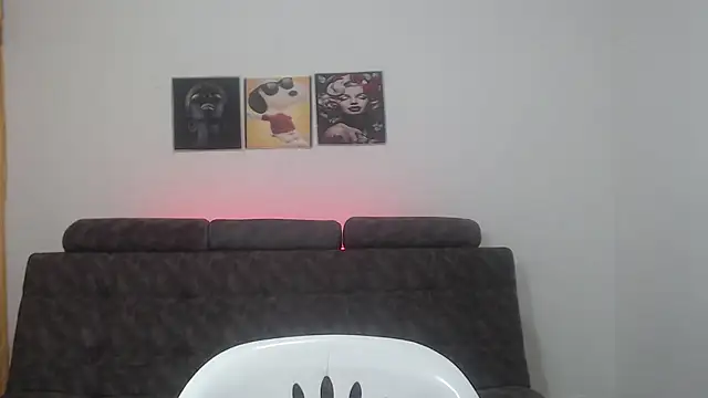 Snapshot of Anthonela_Queen chatting on March 12, 2025, 2:34 pm Anthonela Queen online show from March 12, 2025, 2:34 pm