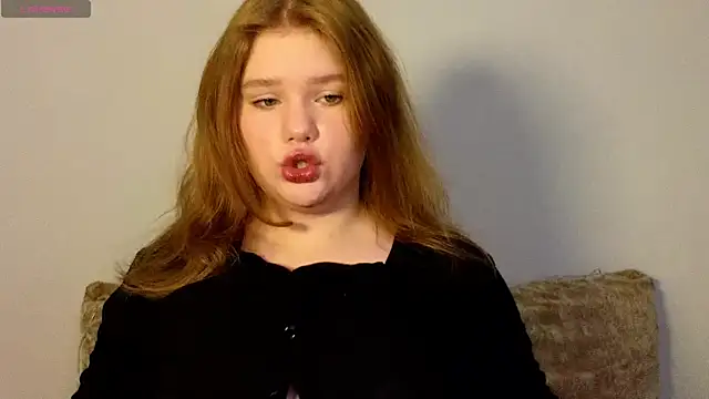 LaseyMoon online show from February 19, 2026, 3:35 am