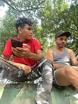 Snapshot of twinks_28 chatting on November 3, 2025, 7:15 pm twinks 28 online show from November 3, 2025, 7:15 pm