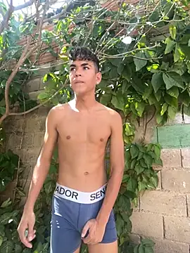 Snapshot of twinks_28 chatting on November 18, 2025, 3:16 pm twinks 28 online show from November 18, 2025, 3:16 pm