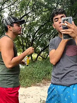 Snapshot of twinks_28 chatting on November 25, 2025, 7:03 pm twinks 28 online show from November 25, 2025, 7:03 pm