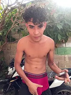 twinks 28 online show from March 18, 2026, 7:06 pm