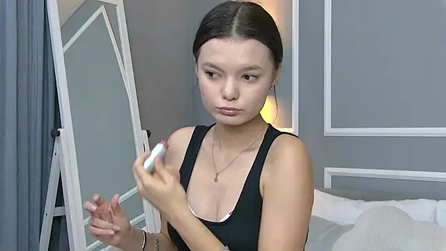 Snapshot of AsterQuinn chatting on October 3, 2025, 4:26 pm AsterQuinn online show from October 3, 2025, 4:26 pm