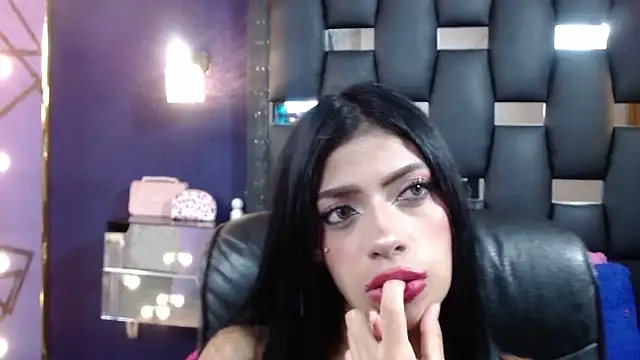 EMYCLARK01 online show from March 19, 2026, 3:21 am