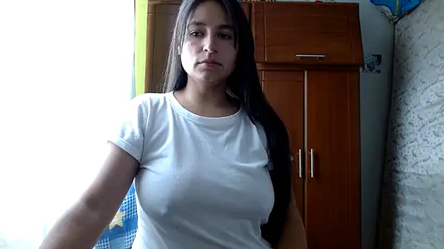 Snapshot of Escarcha-blue chatting on April 30, 2026, 4:35 pm Escarcha-blue online show from April 30, 2026, 4:35 pm