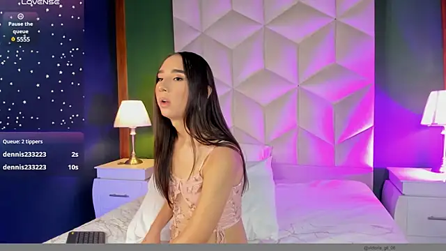 queen  violet online show from March 2, 2025, 10:48 pm