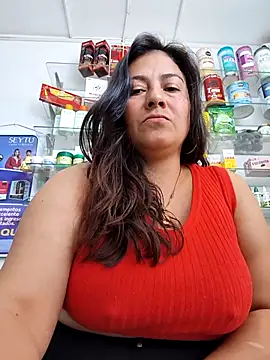 roxanasexy2025 online show from April 9, 2026, 3:06 pm