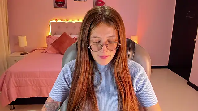 Emily Warren  online show from March 27, 2026, 8:30 pm