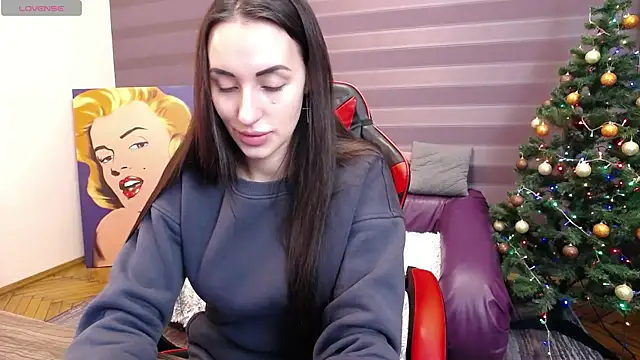 JenniferStone online show from January 7, 2025, 6:38 am