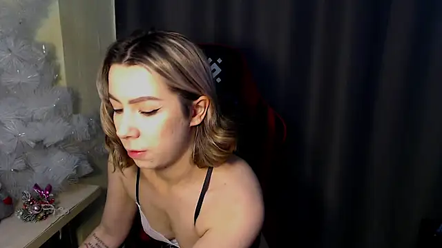 meganluss online show from December 18, 2025, 4:29 am