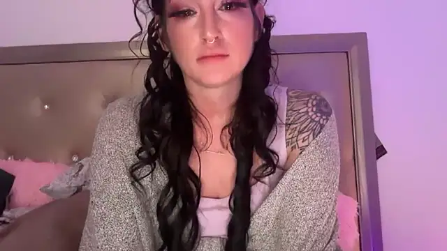 IvyyRosee88 online show from October 17, 2025, 1:53 am