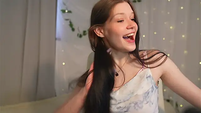 Kelly Ember online show from February 26, 2025, 8:59 am