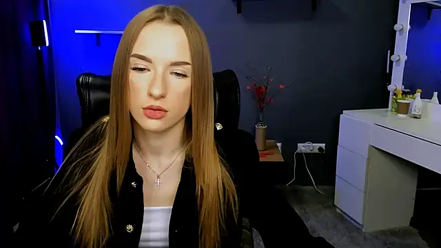 doll vey online show from March 6, 2025, 4:17 pm