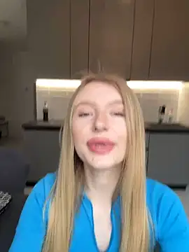 Snapshot of EvaBrooklyn chatting on March 5, 2025, 5:40 am EvaBrooklyn online show from March 5, 2025, 5:40 am