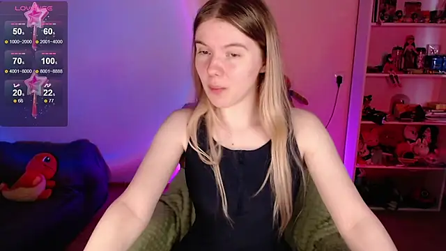 Strawberry juli online show from June 6, 2026, 5:34 am