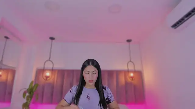 Haily b online show from February 18, 2026, 8:38 pm