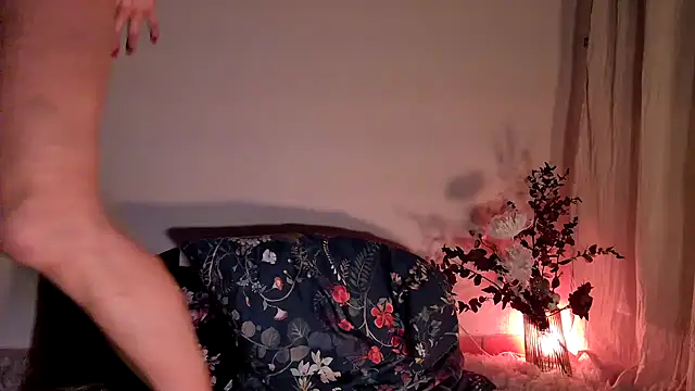 Snapshot of Rosemarie_Blu chatting on January 17, 2026, 6:29 am Rosemarie Blu online show from January 17, 2026, 6:29 am