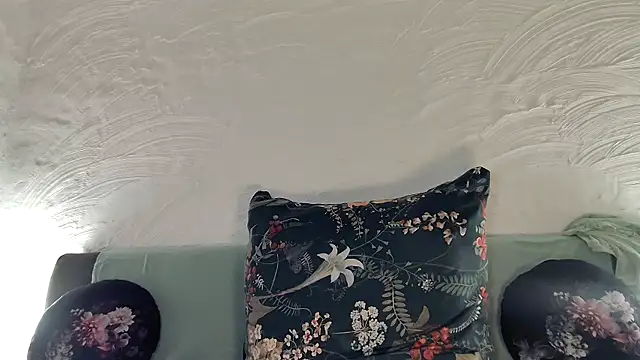 Snapshot of Rosemarie_Blu chatting on March 1, 2026, 8:33 pm Rosemarie Blu online show from March 1, 2026, 8:33 pm