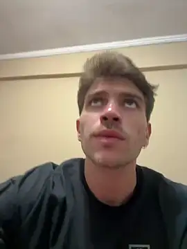 Snapshot of shuki0101 chatting on March 15, 2025, 8:04 am shuki0101 online show from March 15, 2025, 8:04 am