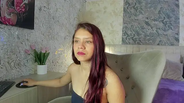 Arianaa collins online show from November 5, 2025, 11:43 am