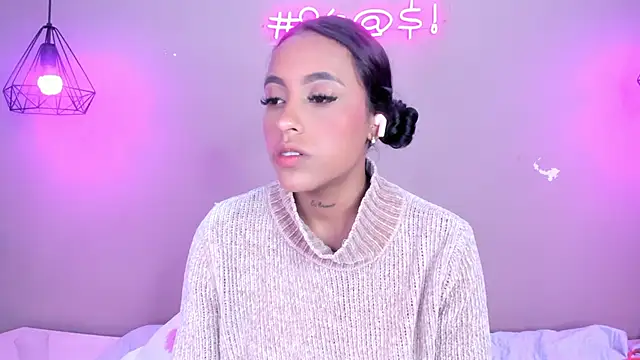 Snapshot of alahia_betancurx chatting on March 7, 2025, 2:45 pm alahia betancurx online show from March 7, 2025, 2:45 pm