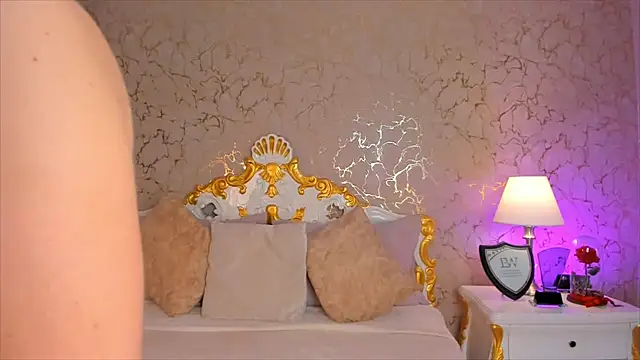 Snapshot of ScarlettWallace chatting on October 21, 2025, 8:31 pm ScarlettWallace online show from October 21, 2025, 8:31 pm