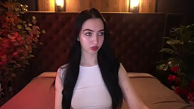 WildKittenX  online show from April 10, 2026, 5:56 am