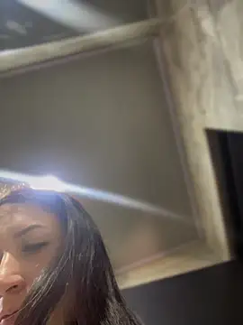 Mila LS online show from December 3, 2025, 12:58 pm