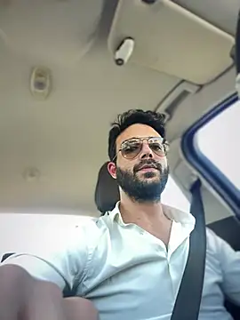 YJeromZCoxk online show from March 12, 2025, 12:26 pm