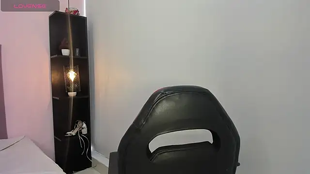 Snapshot of Bonniie_22 chatting on March 18, 2025, 7:53 pm Bonniie 22 online show from March 18, 2025, 7:53 pm