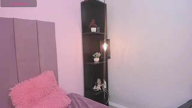 Snapshot of Bonniie_22 chatting on March 18, 2025, 10:58 pm Bonniie 22 online show from March 18, 2025, 10:58 pm