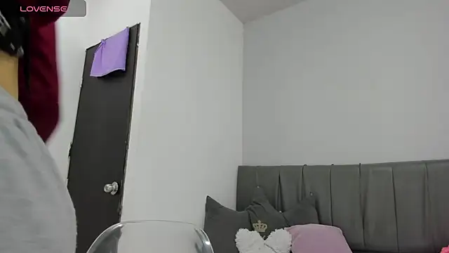 Snapshot of Bonniie_22 chatting on October 11, 2025, 10:47 am Bonniie 22 online show from October 11, 2025, 10:47 am