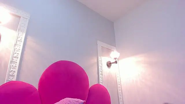 Snapshot of Bonniie_22 chatting on October 15, 2025, 1:33 pm Bonniie 22 online show from October 15, 2025, 1:33 pm