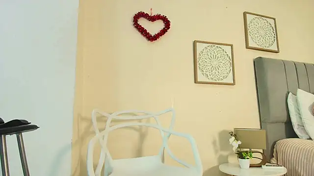 mary cute9 online show from March 23, 2026, 12:31 pm