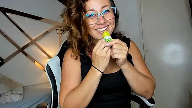 Allison greey online show from December 15, 2025, 7:40 pm