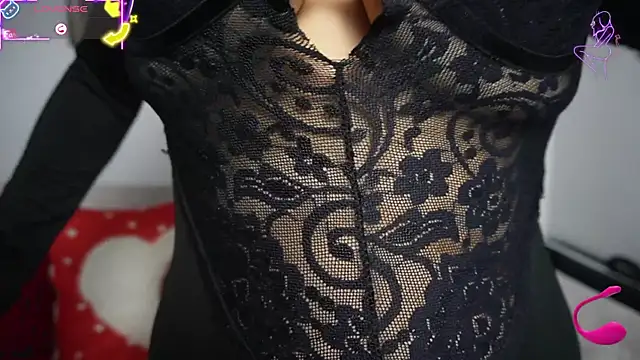 Snapshot of Sara_Charmy chatting on November 10, 2025, 12:15 pm Sara Charmy online show from November 10, 2025, 12:15 pm