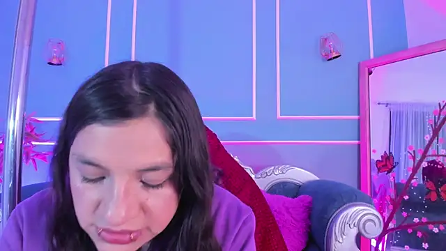 TaraTaylorr online show from February 13, 2026, 4:19 am