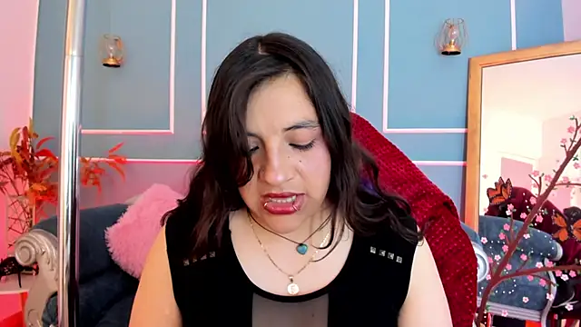 TaraTaylorr online show from May 29, 2026, 3:04 am