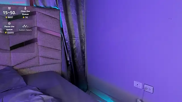 MadissonLee   online show from December 4, 2025, 8:28 pm