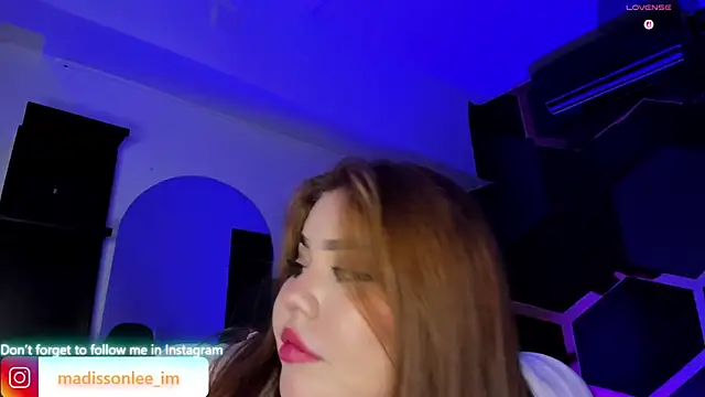 Snapshot of MadissonLee__ chatting on June 26, 2026, 3:44 am MadissonLee online show from June 26, 2026, 3:44 am