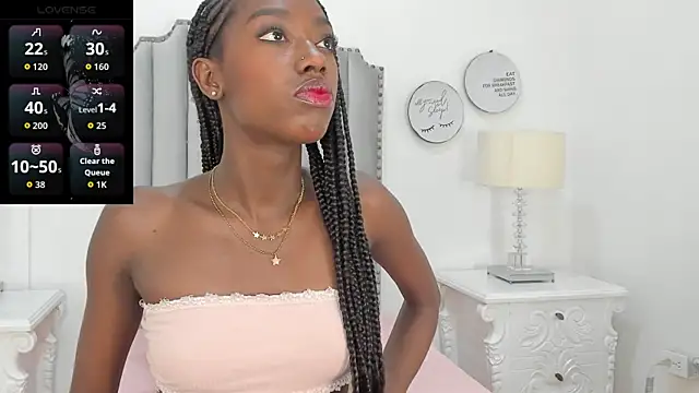 SamantaMarquez online show from November 17, 2025, 7:52 pm